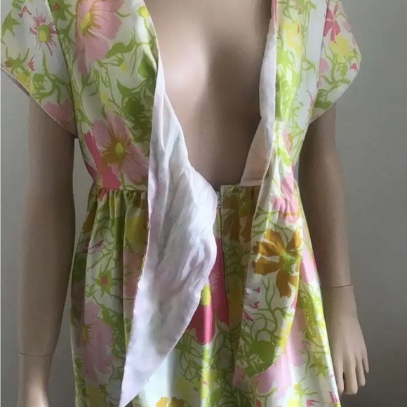 1970s Vintage "Eyeful" Sateen Pastel Floral Maxi Dress Medium / Large - Picture 4 of 11